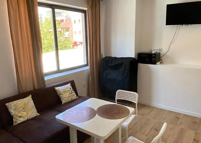 Avalon Lux Slantchev Briag